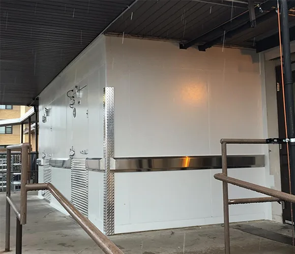 Commercial walk-in cooler